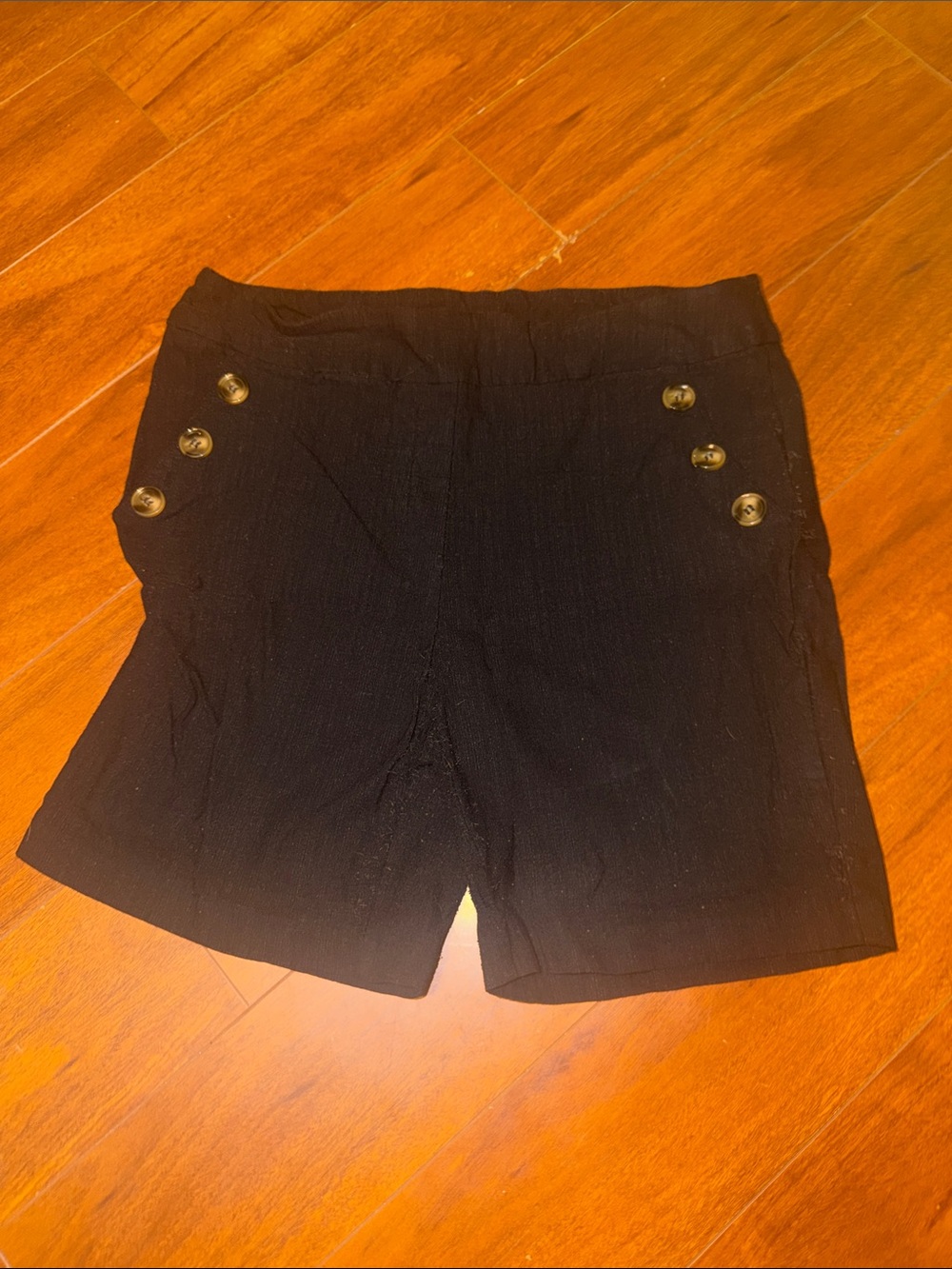 Women's Black Button-Accent Bermuda Shorts